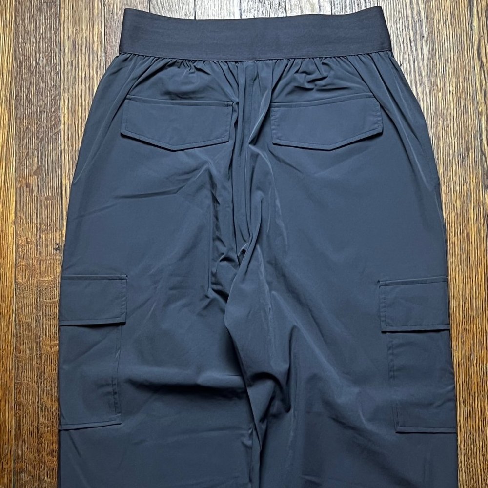 NWT Halara High Waisted Multiple Pockets Wide Leg Casual Cargo Pants Small - Picture 8 of 10